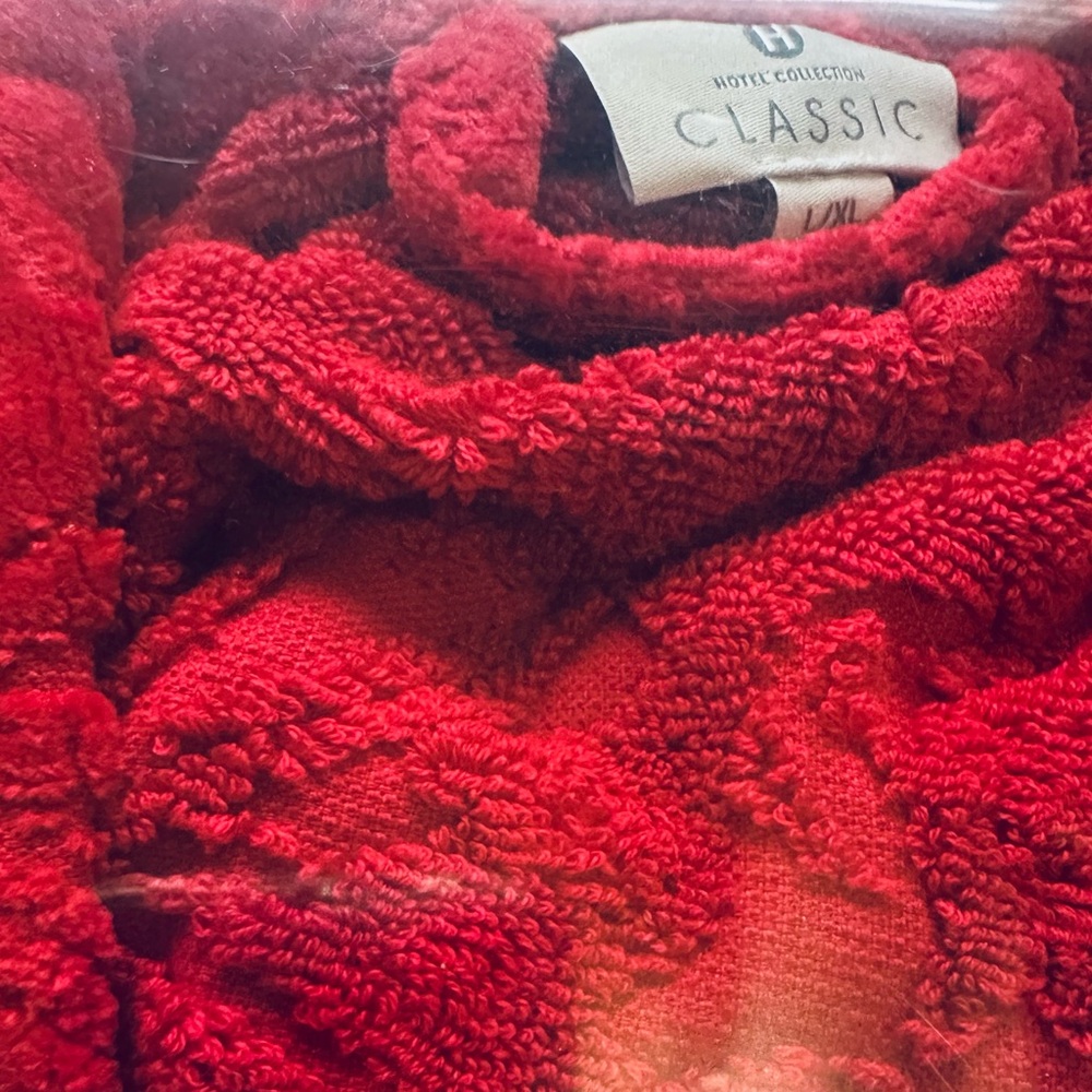 Hotel Collection Classic Red Garment